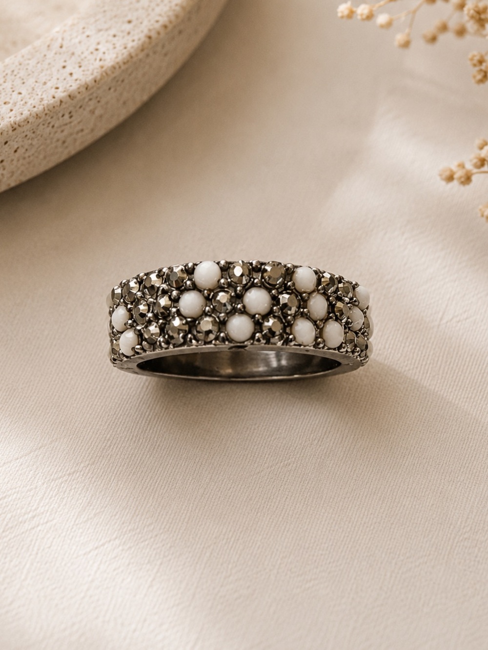 Vintage White Bead & Marcasite Style Crystal Band Ring Statement Ring